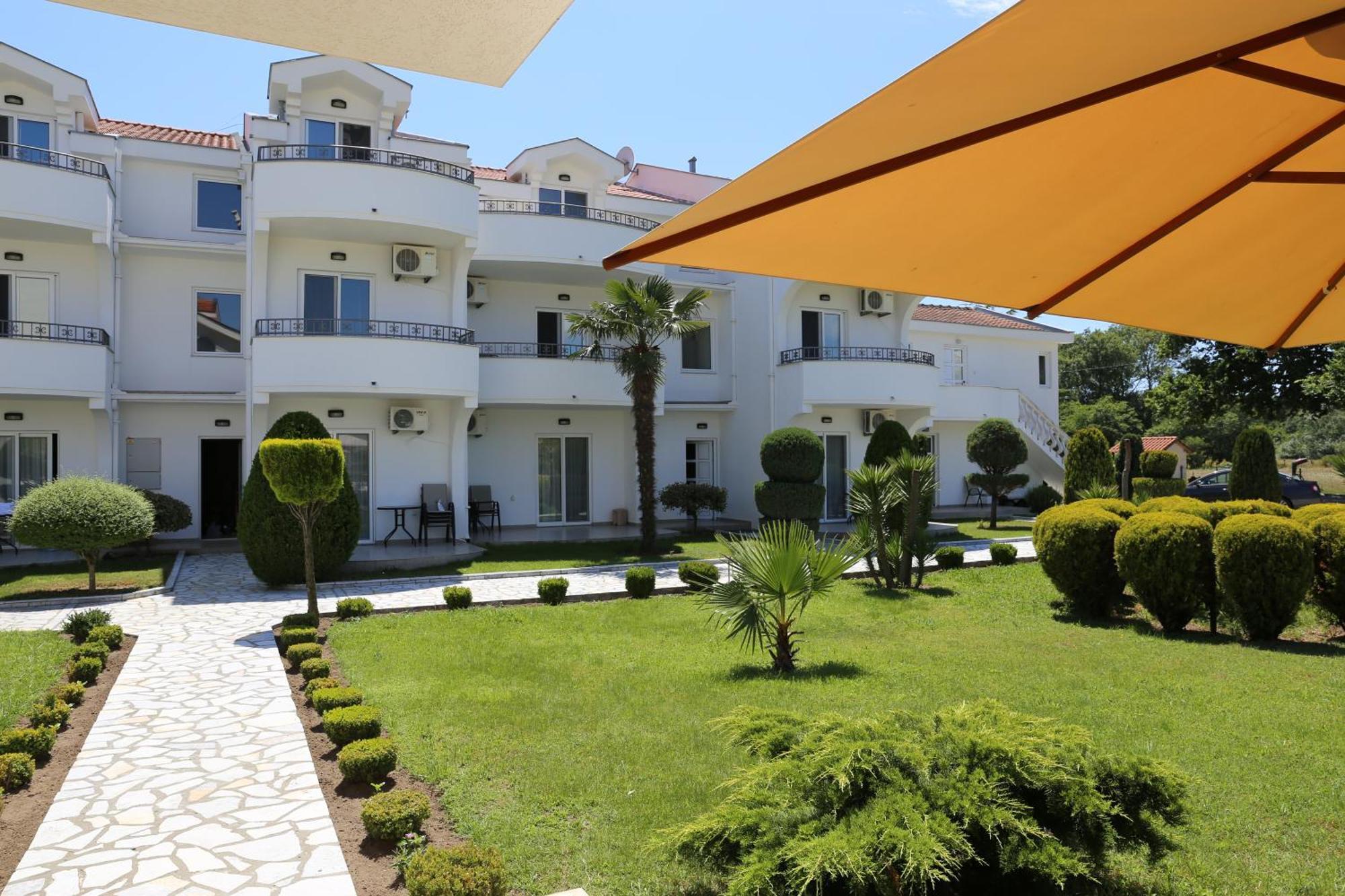 Hotel Comfort & Villas Donji Stoj Exterior foto