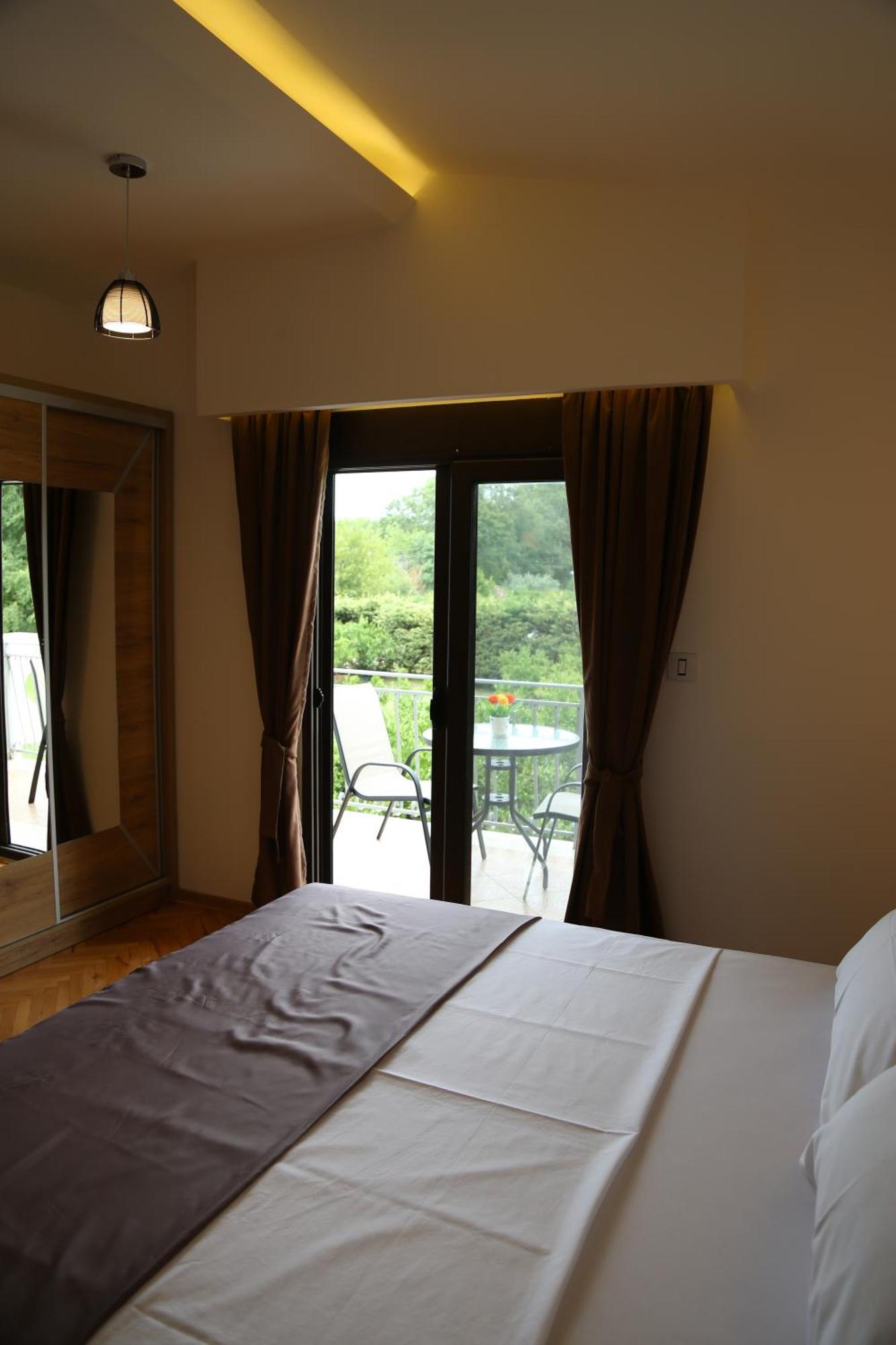 Hotel Comfort & Villas Donji Stoj Exterior foto