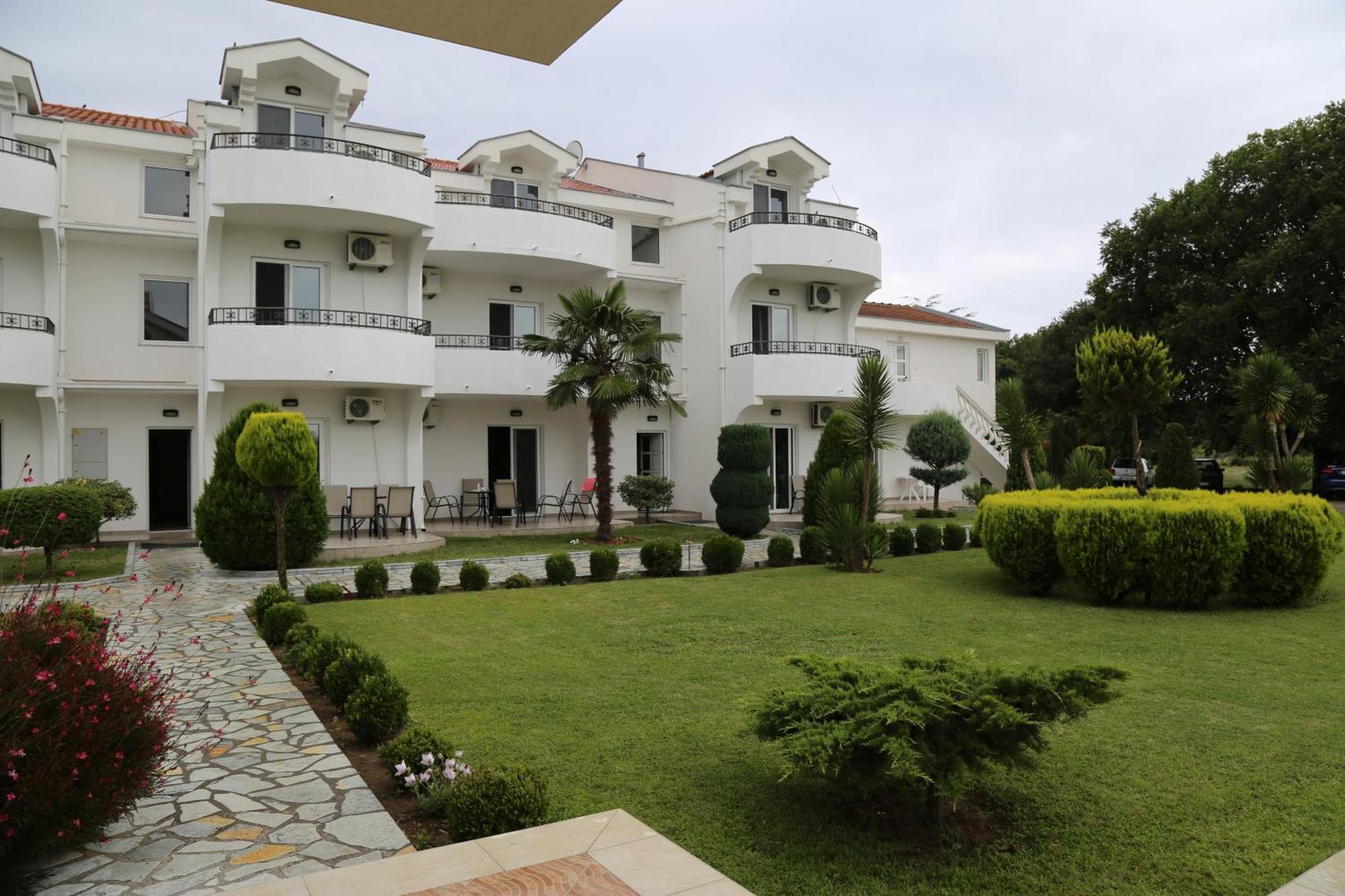 Hotel Comfort & Villas Donji Stoj Exterior foto